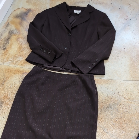 Worthington | Vintage Brown Pinstripe Blazer & Skirt Set Size 14 - Picture 1 of 10